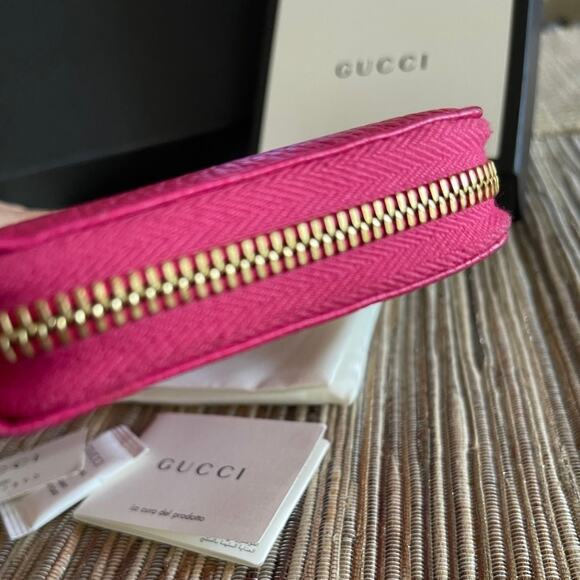 Gucci marmont Barbie pink interlocking G’s zip around wallet LIKE NEW - Picture 5 of 10
